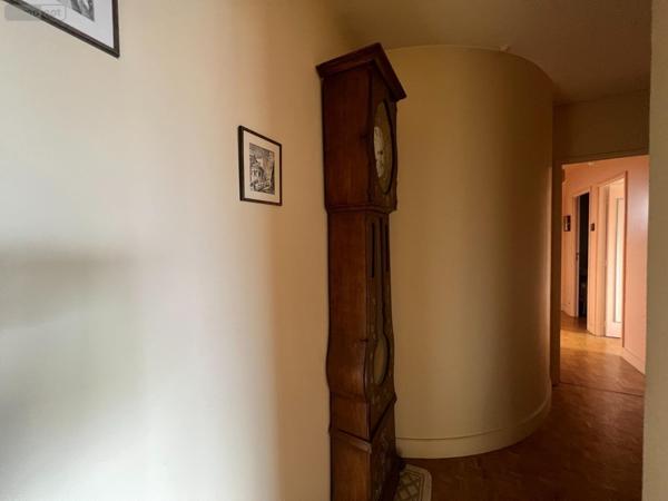 Appartement ancien à vendre à Les Lilas en Seine-Saint-Denis (93260), ref : 66018/2025/10/2-VI