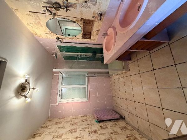 Maison individuelle avec jardin à VENDAT