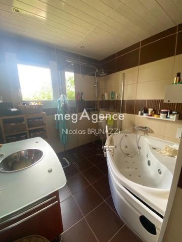 Maison à VIMOUTIERS, 61120 - 7 pièces 149m²