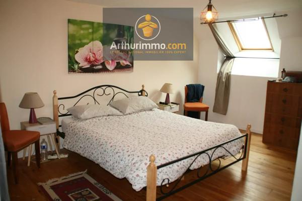 Vente                                                      Maison
                        
                     5 pièces                      157 m2                     à Josselin