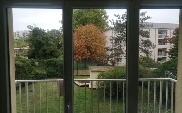 Appartement à louer    1 pièce •  Rosny-sous-Bois