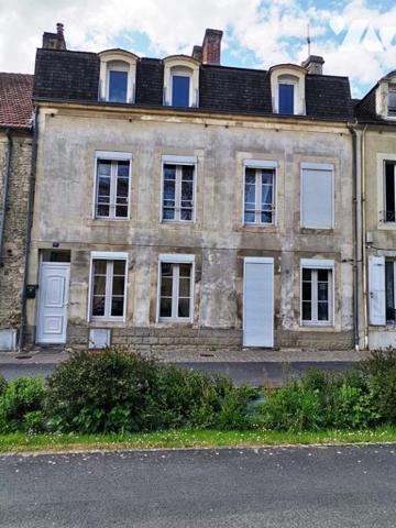 Falaise: Maison en pierres, 4 chambres, , terrain 293m²
