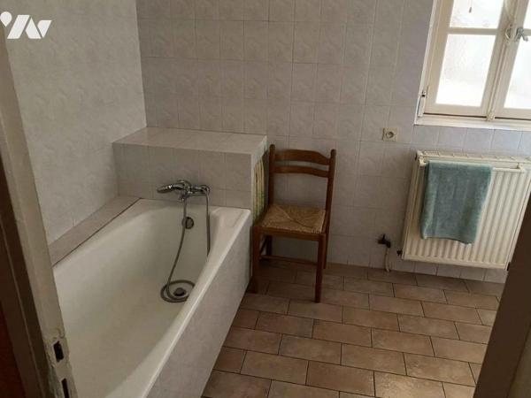 Falaise: Maison en pierres, 4 chambres, , terrain 293m²