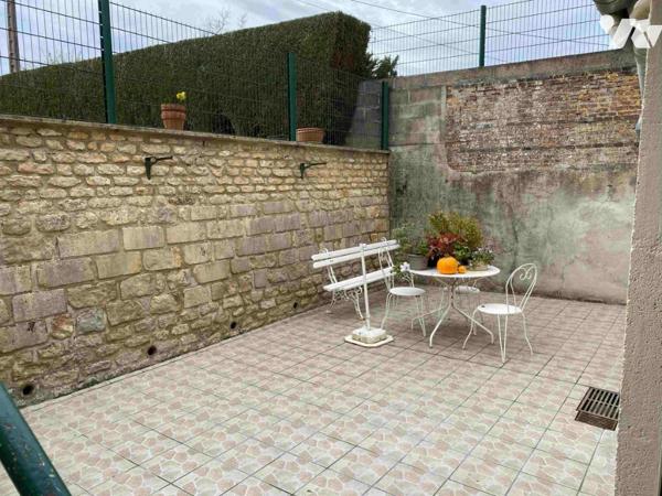 Falaise: Maison en pierres, 4 chambres, , terrain 293m²