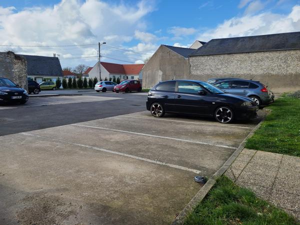 Pussay (91740) EXCLUSIVITÉ PUSSAY APPARTEMENT F3 52 M2 DANS RESIDENCE RECENTE AVEC 2 PARKINGS