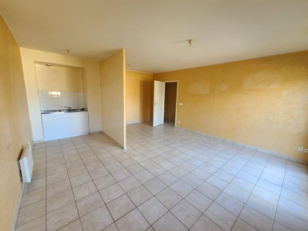 Pussay (91740) EXCLUSIVITÉ PUSSAY APPARTEMENT F3 52 M2 DANS RESIDENCE RECENTE AVEC 2 PARKINGS