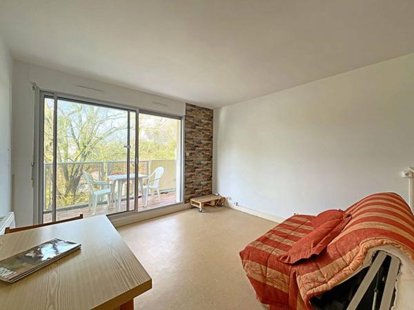 APPARTEMENT à VAUX SUR MER