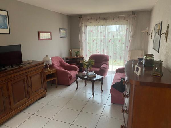 Maison de 7 pièces sur un terrain clos de plus de 520 m².