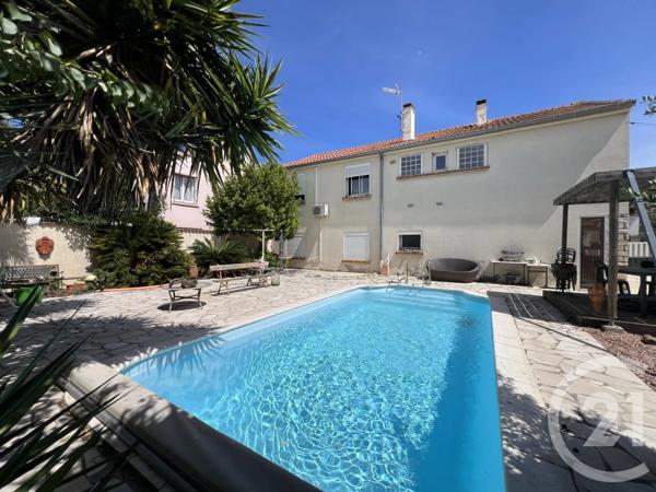 Maison à vendre  6 pièces - 130,97 m 2   AGDE  - 34
