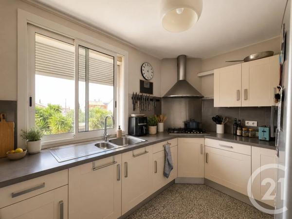 Maison à vendre  6 pièces - 130,97 m 2   AGDE  - 34