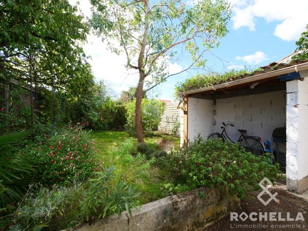 Maison rénovée avec dépendances et jardin