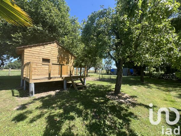 Maison à vendre 6 pièces 210 m² Saint-Ouen-en-Belin