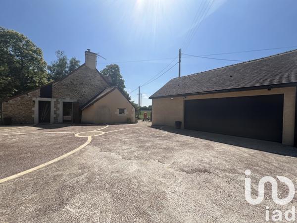 Maison à vendre 6 pièces 210 m² Saint-Ouen-en-Belin