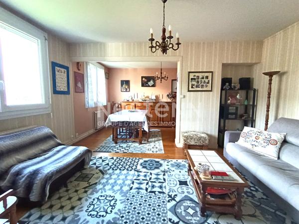 Appartement à vendre à Vannes 3 pièces environ 60m² idéalement situé à 2 pas de l'intra muros de Vannes.