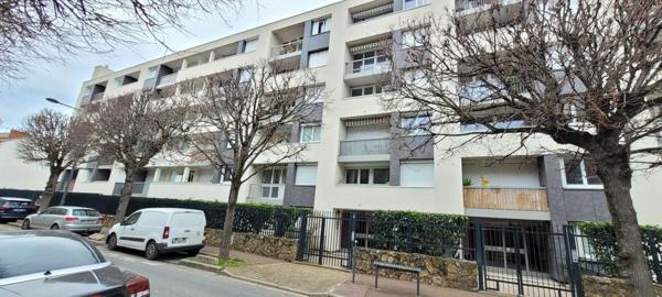Appartement à louer  2 pièces • 44,70 m2 Issy-les-Moulineaux