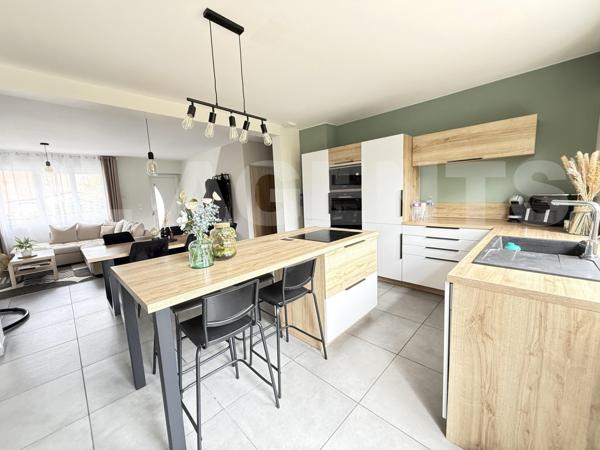 Plain-pied rénové avec grand sous-sol et jardin – Courrières