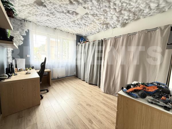 Plain-pied rénové avec grand sous-sol et jardin – Courrières