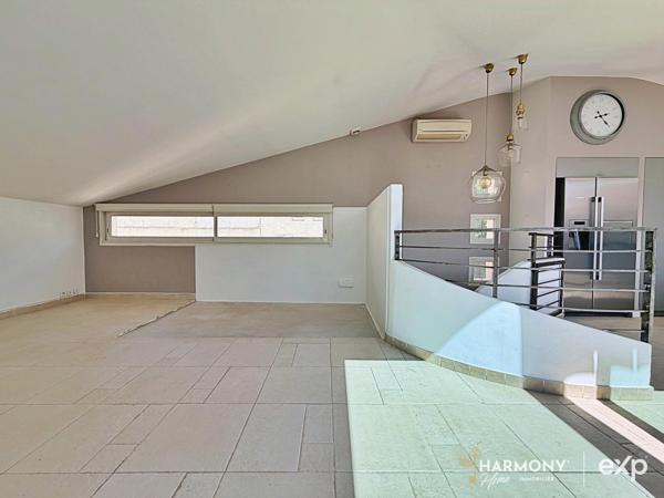 Maison de ville en Duplex avec terrasse et garage