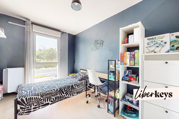 Appartement T4 en parfait état avec balcon – Résidence récente à côté du tram T4 (et de la future ligne T10)