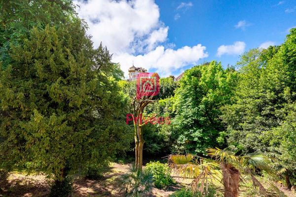 ARCACHON - Appartement de caractère avec jardin privatif au sein d'une remarquable villa Arcachonnaise