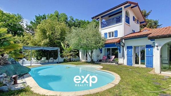 Villa atypique totalement rénovée au calme