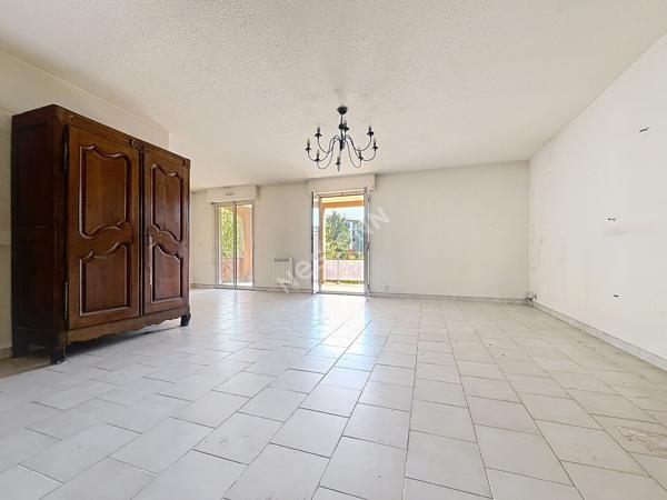 Proche centre et axes routier : grand appartement  4 pièces 77.15m2
