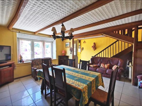 Maison à vendre à Ploëzal dans les Côtes-d'Armor (22260), ref : 22102-1834