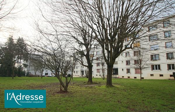 APPARTEMENT TRAVERSANT EN EXCLUSIVITÉ - PROCHE RER C de Sainte Geneviève des bois -