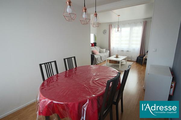 APPARTEMENT TRAVERSANT EN EXCLUSIVITÉ - PROCHE RER C de Sainte Geneviève des bois -