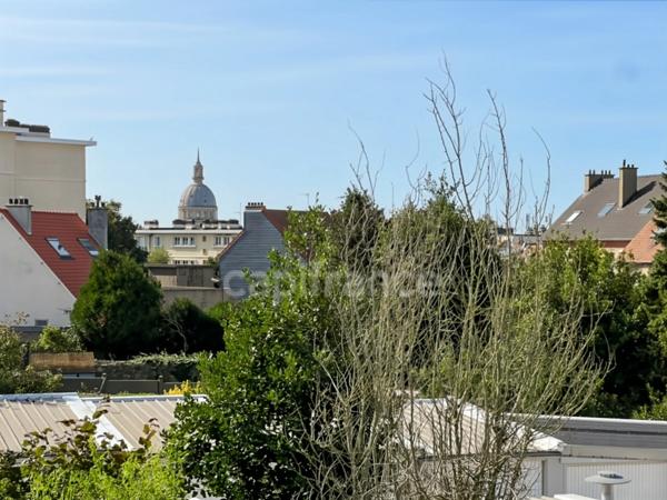 BOULOGNE-SUR-MER – SECTEUR DU DERNIER SOU – APPARTEMENT 3 PIÈCES - GARAGE - CAVE - BALCON
