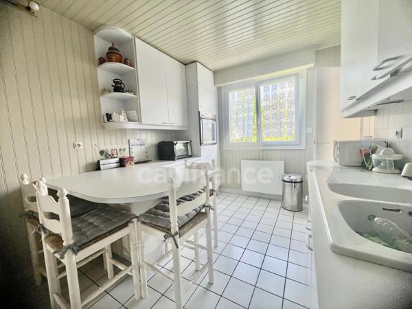 BOULOGNE-SUR-MER – SECTEUR DU DERNIER SOU – APPARTEMENT 3 PIÈCES - GARAGE - CAVE - BALCON