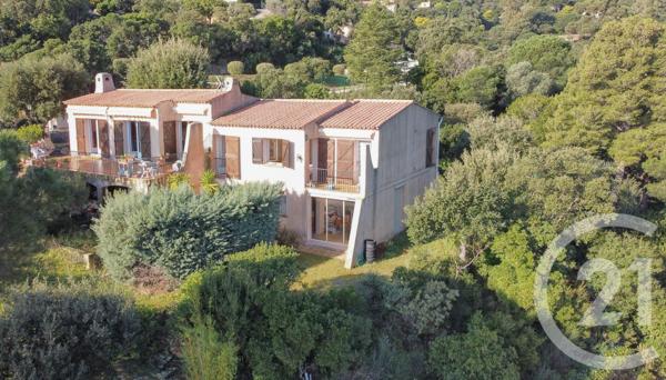 Maison à vendre  6 pièces - 140 m2 CAVALAIRE SUR MER - 83