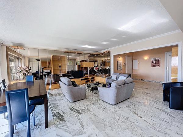 Appartement Cannes 5 pièces 141.05 m2 centre ville, Forville, terrasse