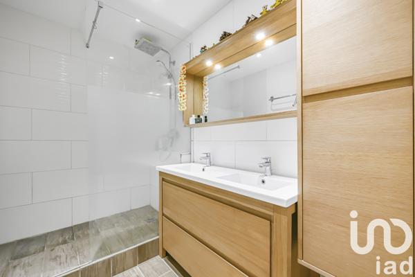 Appartement à vendre 4 pièces 92 m² Courbevoie