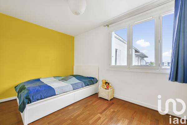 Appartement à vendre 4 pièces 92 m² Courbevoie