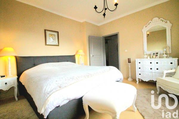 Maison traditionnelle 6 pièces de 175 m² à Rombas (57120)