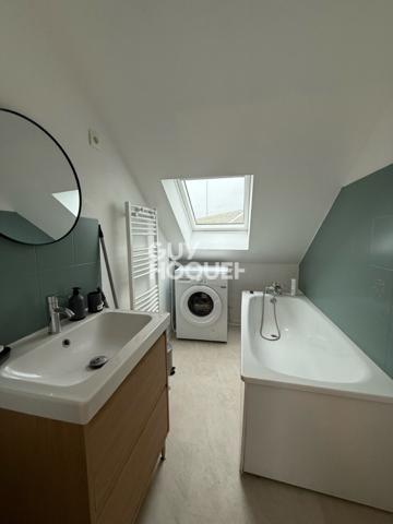 PROXIMITÉ CENTRE VILLE - STUDIO ENTIÈREMENT RÉNOVÉ