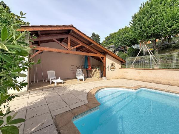 Vue exceptionnelle, piscine et grands volumes : une maison familiale rare aux portes de Mâcon