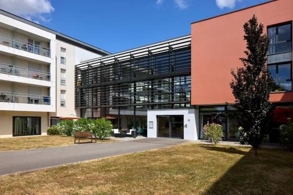 INVESTISSEMENT LOCATIF – BRUZ - Résidence Séniors Zenitude Les Girandières - 5.99%  de rentabilité.
