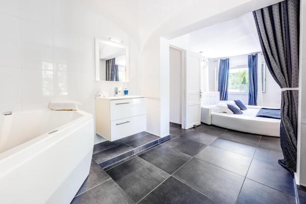 Maison à vendre  13 pièces - 680 m2 BONIFACIO - 201