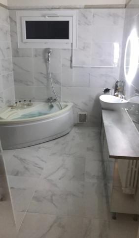 Maison à vendre 7 pièces LEZOUX (63)