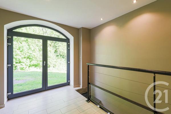 Maison à vendre  6 pièces - 270 m 2   LE GUA  - 38