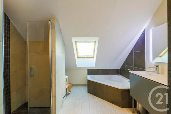Maison à vendre  6 pièces - 270 m 2   LE GUA  - 38