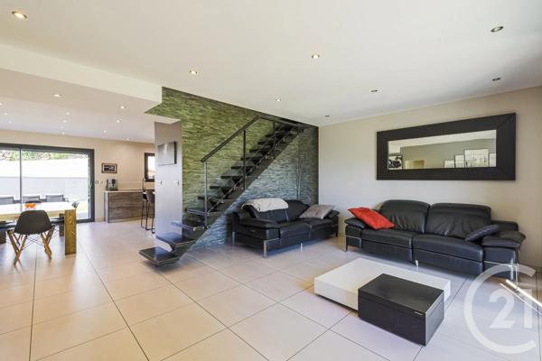 Maison à vendre  6 pièces - 270 m 2   LE GUA  - 38