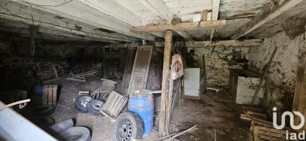 Grange 2 pièces de 100 m² à Sainte-Fortunade (19490)