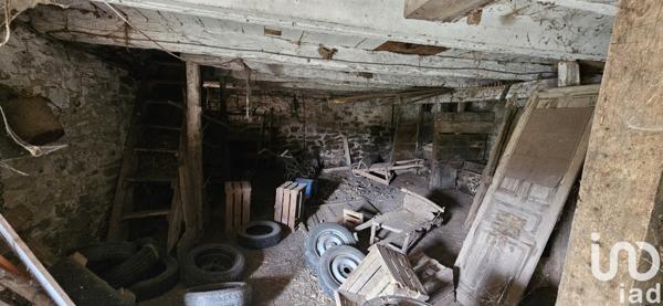 Grange 2 pièces de 100 m² à Sainte-Fortunade (19490)