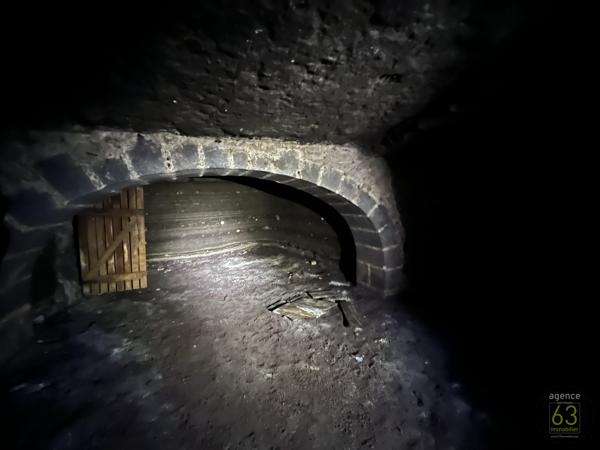 Cave de 53 M2 en sous-sol pour stockage vin