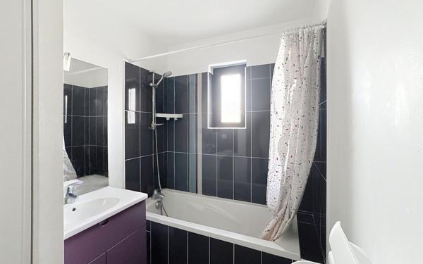 Appartement à vendre    3 pièces • 66 m2 Périgny