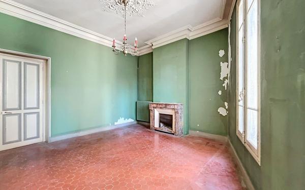 Appartement à vendre    4 pièces • 152 m2 Avignon