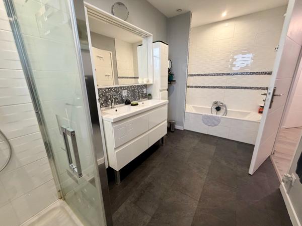 Maison à vendre 6 pièces RIVES DU LOIR EN ANJOU (49)